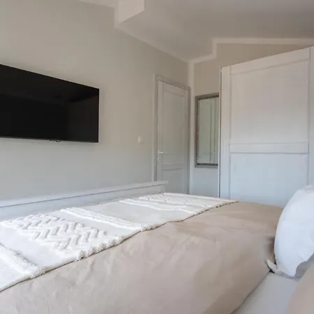 Apartvilla Pag 公寓